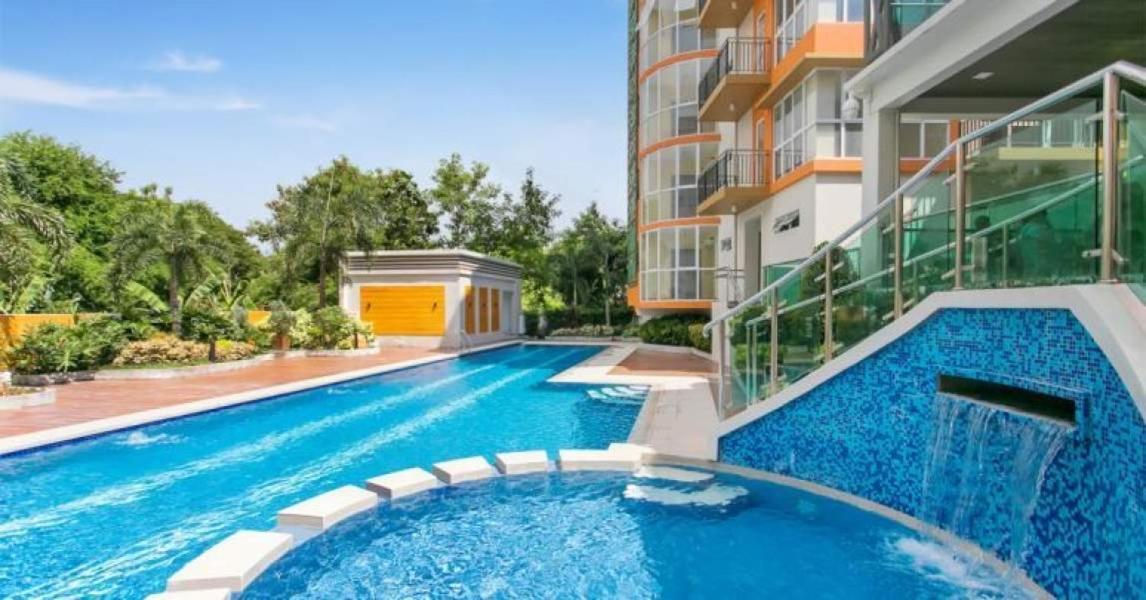 Lancris Residences 2 Bedroom Entire Apartment Near Airport With Pool Paranaque City Exteriér fotografie