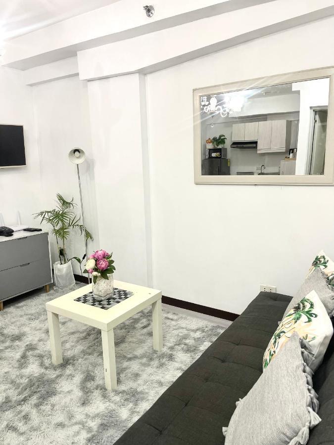 Lancris Residences 2 Bedroom Entire Apartment Near Airport With Pool Paranaque City Exteriér fotografie